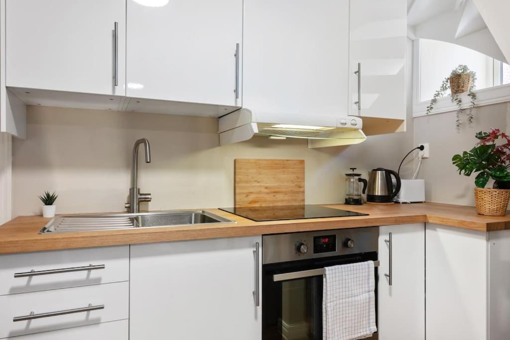 ברגן New! Modern City Apt: Central W/ Private Entrence מראה חיצוני תמונה